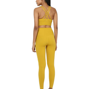Ensemble de yoga 2 pièces jaune moutarde pour femme : Leggings de fitness taille haute et brassière de sport rembourrée à col rond – Tenue de sport pour la gym - Product Image 3