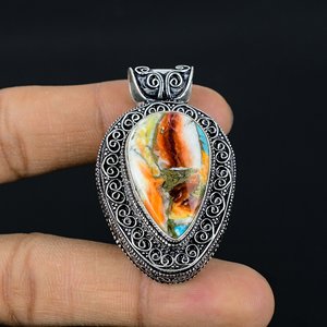 Pendentif en argent plaqué fait main avec pierre précieuse naturelle d'huître barbelée, 2 pouces - Product Image 1