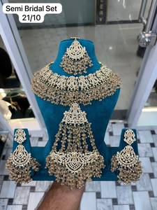 Collar y Pendientes de Latón con Diseño de Flores y Perlas de Imitación, Chapados en Oro, Joyería de Moda para Mujer, Estilo Semi-Nupcial, Aigs - Product Image 1