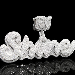 จี้รูปมงกุฎประดับเพชร CZ แบบหนักแน่น - Product Image 1