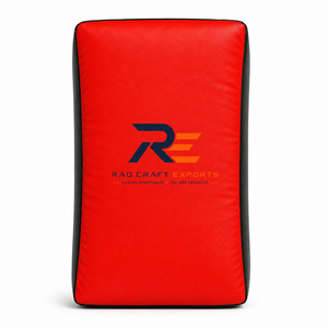 Escudo de patada de alta calidad que proporciona excelente absorción de impactos, asas seguras y soporte confiable para la práctica diaria. - Product Image 1