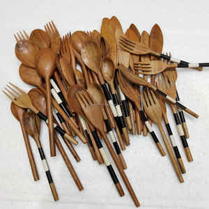 Juego de cucharas premium hechas a mano de madera de acacia y resina para comer a buen precio - Product Image 2