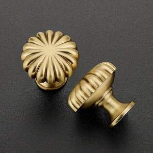 ลูกบิดตู้สีทอง ทองเหลืองขัดเงา โลหะผสมสังกะสี สำหรับลิ้นชักตู้ครัว ตู้เสื้อผ้า ประตูตู้ - Product Image 5