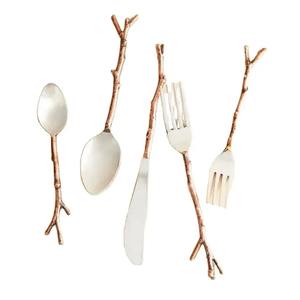 Ensemble de couverts en métal design contemporain pour appartement moderne, style de cuisine minimaliste, utilisation pour les fêtes - Élégant et durable - Product Image 6