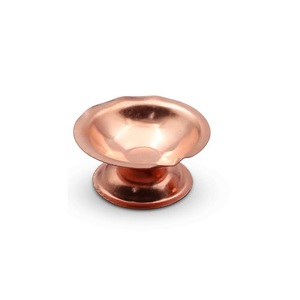 Soporte de cobre para Diya, Lámpara de aceite Akhand Diya para la puja diaria y otros rituales religiosos, hogar, oficina y templos, regalos festivos para el hogar - Product Image 1