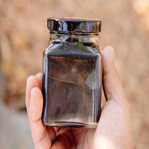 Résine de Shilajit Indien en Poudre Toutes Saisons, Qualité Alimentaire, Gujarat, pour les Importateurs Mondiaux, Emballage Marque Privée, Minéral Traditionnel - Product Image 1