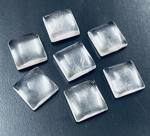 Cuarzo Cristal Natural Cuadrado con Reverso Plano, Cabujón de Piedra Preciosa Suelta para Diseñadores de Joyas, Fabricación de Anillos y Colgantes, Suministro al por Mayor a Granel - Product Image 1