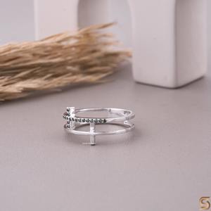 แหวนกางเขนมอยส์ซาไนต์สีดำ ทองคำแท้ 18K วงคู่ ดีไซน์มินิมอล แหวนแห่งศรัทธา เครื่องประดับทางศาสนา แซทานี บราเธอร์ส - Product Image 2