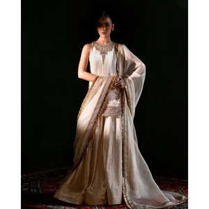 ชุดปาร์ตี้กระโปรงหรูหรา - Product Image 1