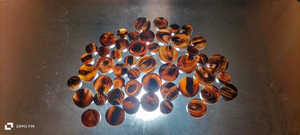 Boutons en corne de buffle d'eau de couleur naturelle polie pour les projets d'artisanat et de couture de bricolage - Product Image 4