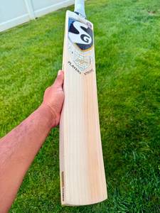 Bate de Cricket SG PLAYER XTREAM de Mango Corto - Product Image 1