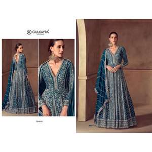 Robe Anarkali de luxe Sayuri Designer Riay en tissu Chinon véritable avec de riches broderies pour les occasions de mariage et festives - Product Image 4