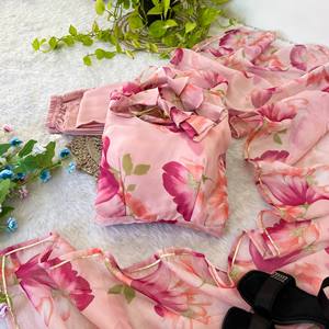 Robe en soie organza royale, robe en soie imprimée numériquement de qualité supérieure, robe élégante faite main, robe de créateur à manches longues avec dupatta et pantalon - Product Image 6