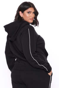 Custom Pint Women Pullover Hoodie Casual Sweatshirt Jogger <b>Set</b> Streetwear Apparel Wholesale Supplier - Product Image 4