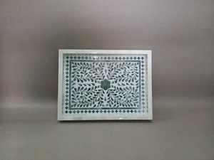 <b>Top</b> Quality Long Lasting <b>Resin</b> Serving Tray with Rectangle Shape and Side Wall Grip Design for Living Room and Dining Use - Product Image 4