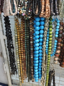 ลูกปัดปะการังสีแดงธรรมชาติแบบร้อยเส้น ขายส่ง ลูกปัดแบบหลวมสำหรับทำเครื่องประดับ สร้อยคอ สร้อยข้อมือ อุปกรณ์งานฝีมือ - Product Image 2