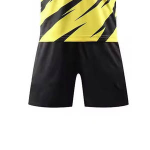 Tenue de football prête à l'emploi par sublimation : maillot et short pour homme, style respirant et anti-humidité - Product Image 3