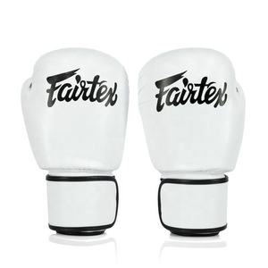 นวมชกมวย Fairtex ระดับมืออาชีพ หนังแท้ สำหรับฝึกซ้อม ปิดด้วยแถบตีนตุ๊กแก ระบายอากาศได้ดี เหมาะสำหรับผู้ใหญ่ - Product Image 1