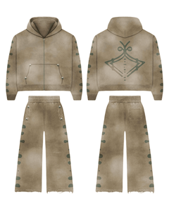 Survêtement d'hiver personnalisé pour homme, coupe courte, zippé, 100% coton, effet délavé soleil et délavé à l'acide, comprenant un sweat à capuche et un pantalon de survêtement évasé, avec broderie et appliqué - Product Image 1