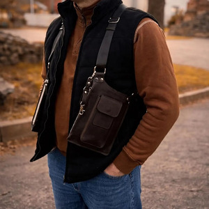 กระเป๋าหนังสะพายข้างแบบ Holster พร้อมซิปคุณภาพสูง สายสะพายไหล่ปรับได้ วัสดุเนื้อนุ่ม ช่องใส่ของหลายช่อง เหมาะสำหรับกิจกรรมกลางแจ้ง - Product Image 4