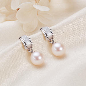 Pendientes de Perlas de Agua Dulce de Plata 925 para Mujer, Estilo Chino, con Incrustaciones de Concha, Elegantes Joyas de Plata y Perlas de Agua Dulce - Product Image 4