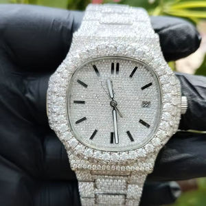 นาฬิกาอัตโนมัติรุ่นลิมิเต็ดอิดิชั่น ดีไซน์สี่เหลี่ยมสุดหรู สไตล์ฮิปฮอป ประดับเพชรโมอิสซาไนต์เต็มเรือน - Product Image 1