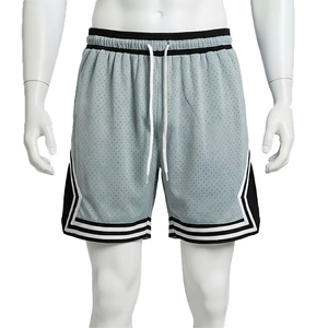 Shorts de basketball classiques pour hommes en mesh, couleur unie, haute qualité, séchage rapide, empiècements contrastants, taille à cordon de serrage, respirants, pour l'entraînement sportif - Product Image 5