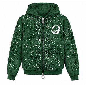 Sudadera con capucha verde bosque personalizada con cremallera completa y perlas, chaqueta streetwear con perlas incrustadas, sudadera con capucha de manga larga con bolsillos delanteros - Product Image 1
