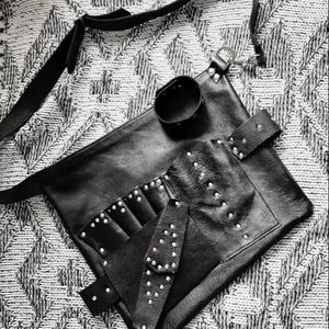 Étui pour ciseaux de barbier en cuir fait main, porte-ciseaux professionnel pour salon, étui à outils pour coiffeur LBSH-0005 - Product Image 1