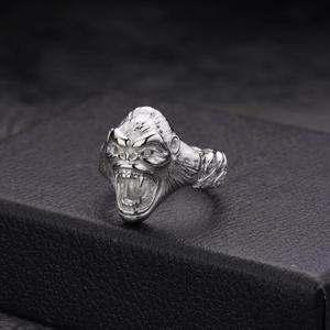 Anillo de lujo para hombre con diamante cultivado en laboratorio de plata 925 para revendedores de joyería al por mayor y compradores globales. - Product Image 1