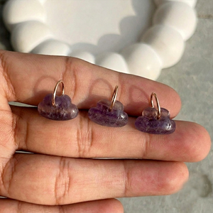Pendentif en pierre précieuse de fluorite naturelle en forme de nuage avec boucle plaquée or rose pour la fabrication de bijoux - Product Image 1