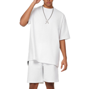 Ensemble décontracté T-shirt et short personnalisé avec logo imprimé, streetwear deux pièces pour homme en tissu tricoté respirant - Product Image 5