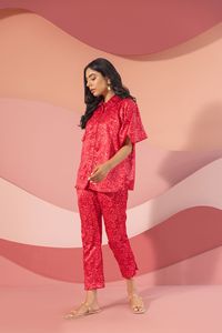 Ensemble de pyjama rouge à imprimé floral, col mandarin, manches courtes, coupe ample, respirant, tissé, tenue décontractée d'été pour femmes - Product Image 4