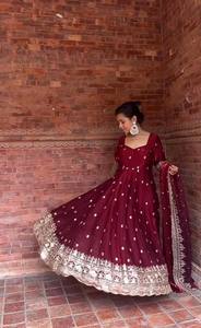 Heavy Embroidered Woven Velvet Banarasi Style Short <b>Top</b> Two Piece Lehenga Choli Set Dupatta Quick Dry for Wedding Party Women - Product Image 6