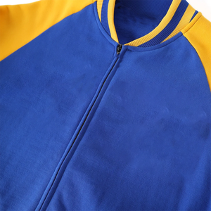 Chaqueta Universitaria de Lana Sigma Gama Rho con Bordado de Logotipo Personalizado, Color Azul Rey y Dorado, para Mujer, Resistente al Viento, Calefactable, 100% Lana - Product Image 2