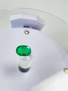 Émeraude naturelle zambienne ovale 2,19 carats, couleur verte premium, lustre excellent, qualité supérieure, pierre précieuse naturelle pour collectionneur - Product Image 2