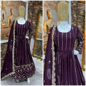 Vestido de Fiesta Hecho a Mano con Corte en A, Cintura Imperio y Tela de Organza, con Dupatta - Product Image 4