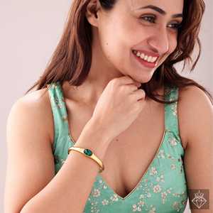 PRAO Enigmatic Jade Pulsera Susurros de Elegancia Contenedor de Joyería - Product Image 4