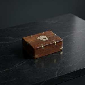 Boîte de rangement pour cartes à jouer en bois, boîte de rangement pour poker avec incrustation en laiton de luxe, logo personnalisé, support décoratif traditionnel - Product Image 5