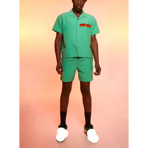 Conjunto Deportivo Personalizado de Chaqueta y Pantalones Cortos de Poliéster, Traje Deportivo de Dos Piezas con Parches de Nailon, Chaqueta Cortavientos para Hombre - Product Image 4