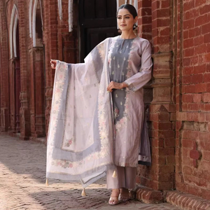 Colección Safaa Maysa: Tela de algodón premium tejida con diseño Chikankari sin coser, con dupatta a juego. Ropa étnica al por mayor. - Product Image 1