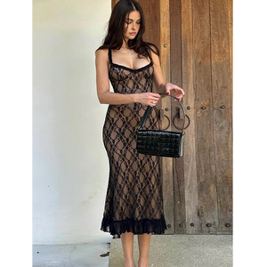 Vestido midi de encaje floral con forro en contraste, estilo trompeta, para mujer, para noche y cóctel, de Self Portrait y Bardot - Product Image 2