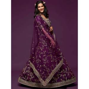 Elegante Vestido de Novia Lehenga Choli de Talla Grande en Seda Bordada en Color Morado - Product Image 4