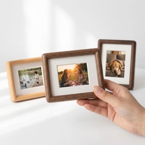 Marco de Fotos de Madera Sólida, Ecológico, Creativo, Hecho a Mano, Duradero, Ligero, Mini, de Sobremesa, Rústico, Minimalista, con Forma Personalizada - Product Image 1