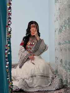 Ropa Afgana Kuci de Primera Calidad, Vibrante y de Gran Peso, 3 Piezas de Vestidos Afganos Hechos a Mano a Precio de Mayoreo - Product Image 4