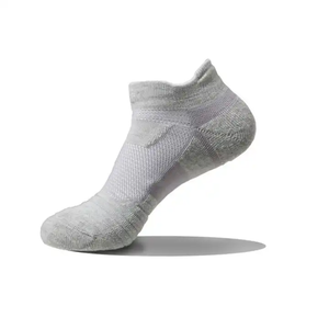 Chaussettes de sport personnalisées avec logo, chaussettes en coton à rayures tendance pour hommes et femmes, OEM ODM en gros - Product Image 3