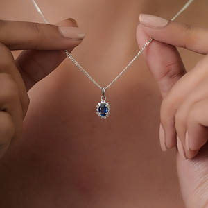 Prix de gros usine – Nouveautés bijoux : Pendentif en or blanc 14 carats pur avec saphir bleu et diamants en grappe - Product Image 2