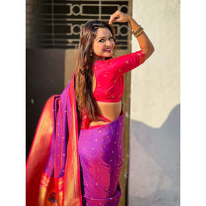 Sari en soie douce violette Paithani tissé avec des fils Zari, robes de soirée élégantes - Product Image 3