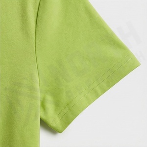T-shirt de sport personnalisé en coton pour femme, coupe courte, style athlétique, idéal pour le yoga, le fitness, la gym et le streetwear décontracté - Product Image 6
