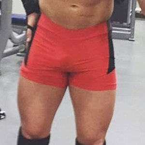 กางเกงโยคะผู้ชายแบบขายส่ง เป็นมิตรกับสิ่งแวดล้อม ระบายอากาศได้ดี แห้งเร็ว เหมาะสำหรับวิ่งและออกกำลังกาย ปรับแต่งขนาดและสีได้ - Product Image 4